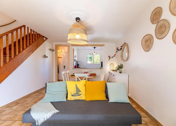 Le 5 Mimosas - A 600m Garage